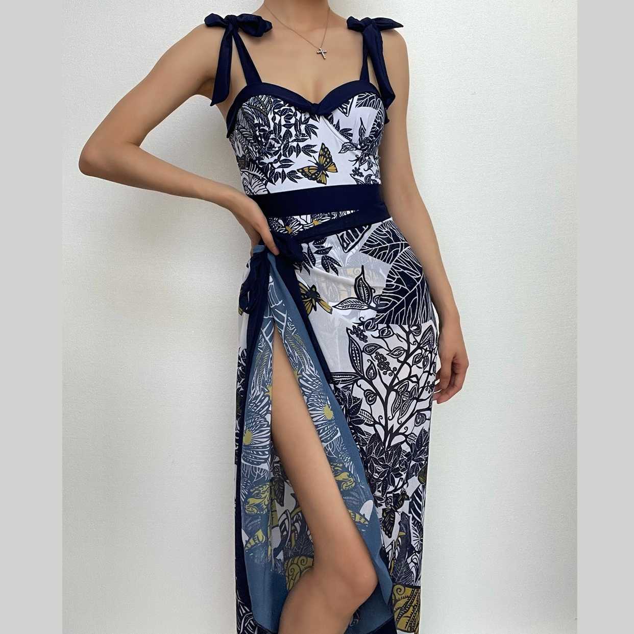 Contrast Print Sweetheart Neck Self-Tie One-Piece Swimwear with Beach Skirt - Y2K Aesthetic