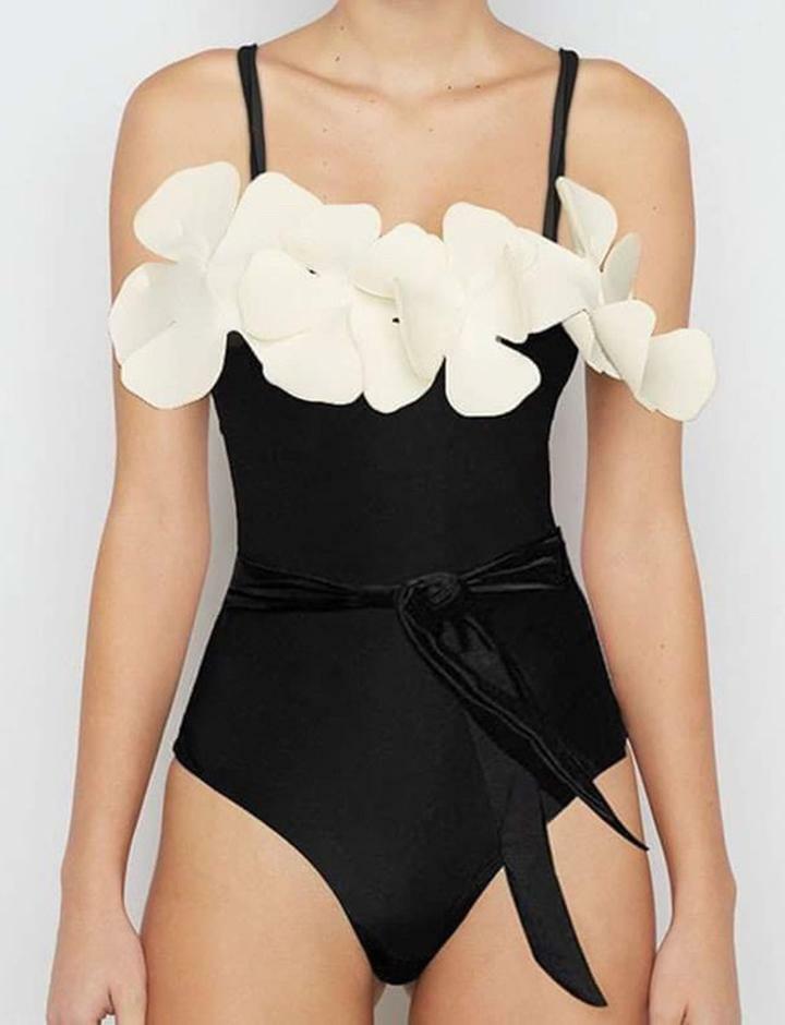 Flower Embellished Y2K One-Piece Swimsuit with Straps - Cute Aesthetic Swimwear for Summer