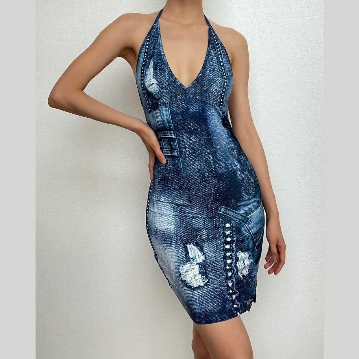 Y2K Aesthetic Backless Halter Mini Dress with Contrast Print - Cute Coquette Style