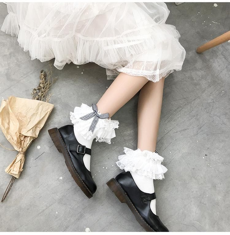 Y2K Lace Ruffle Bowknot Long Socks - Cute Coquette Aesthetic for Grunge & Pastel Goth Styles